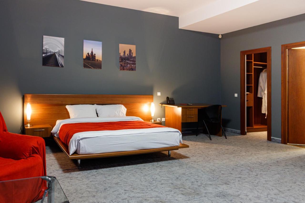 Moscow House Hotel Ереван Екстериор снимка
