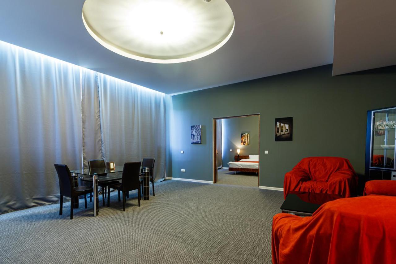 Moscow House Hotel Ереван Екстериор снимка