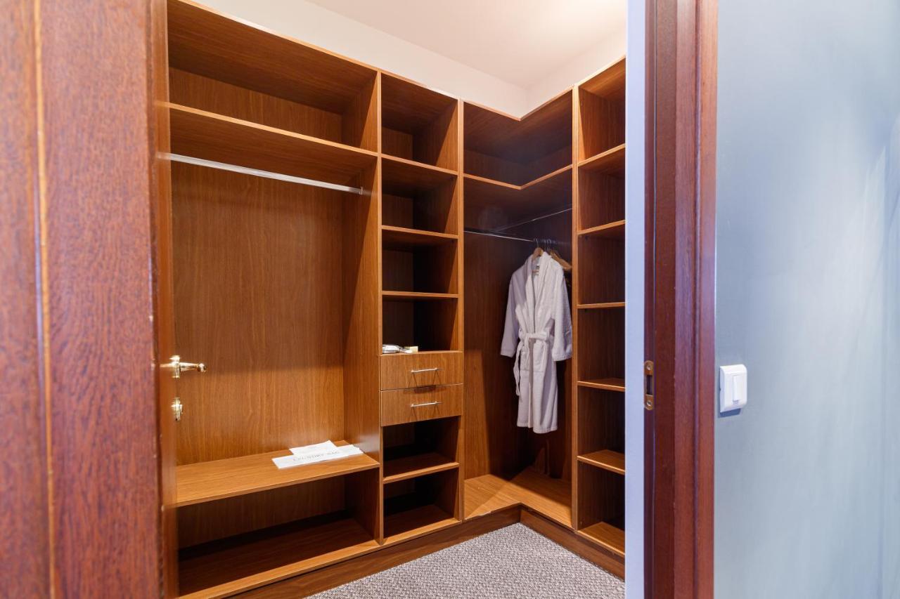 Moscow House Hotel Ереван Екстериор снимка
