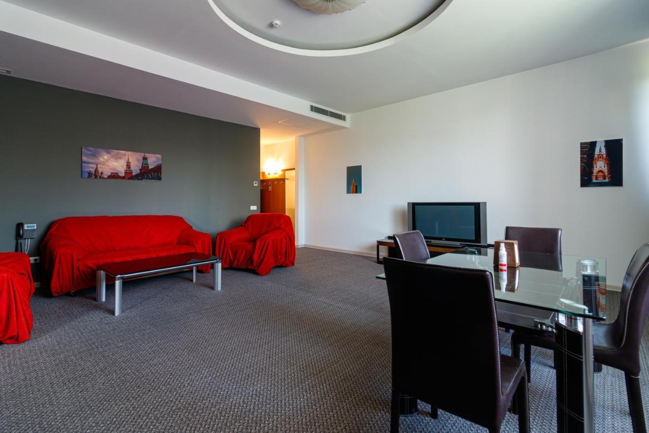 Moscow House Hotel Ереван Екстериор снимка