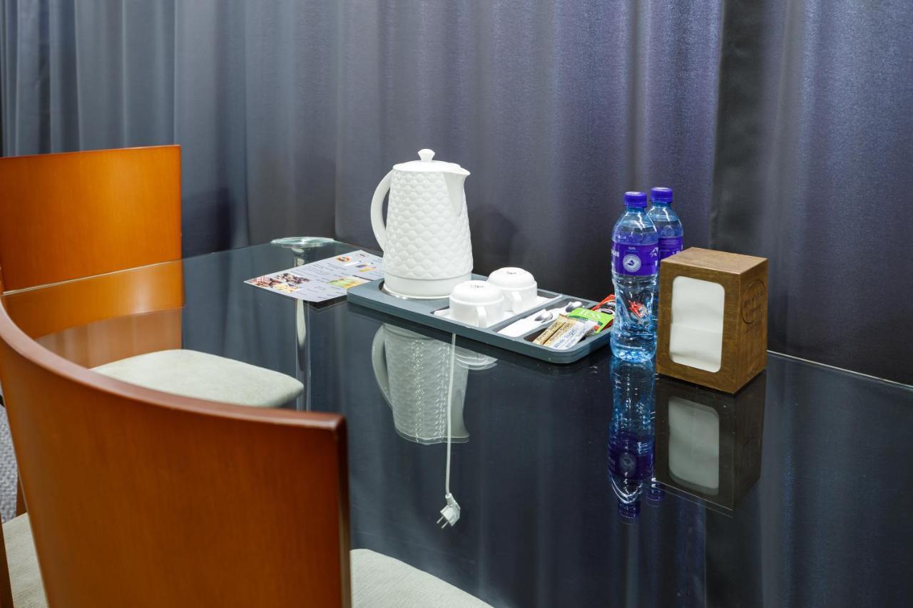 Moscow House Hotel Ереван Екстериор снимка