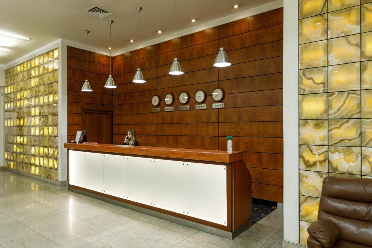 Moscow House Hotel Ереван Екстериор снимка