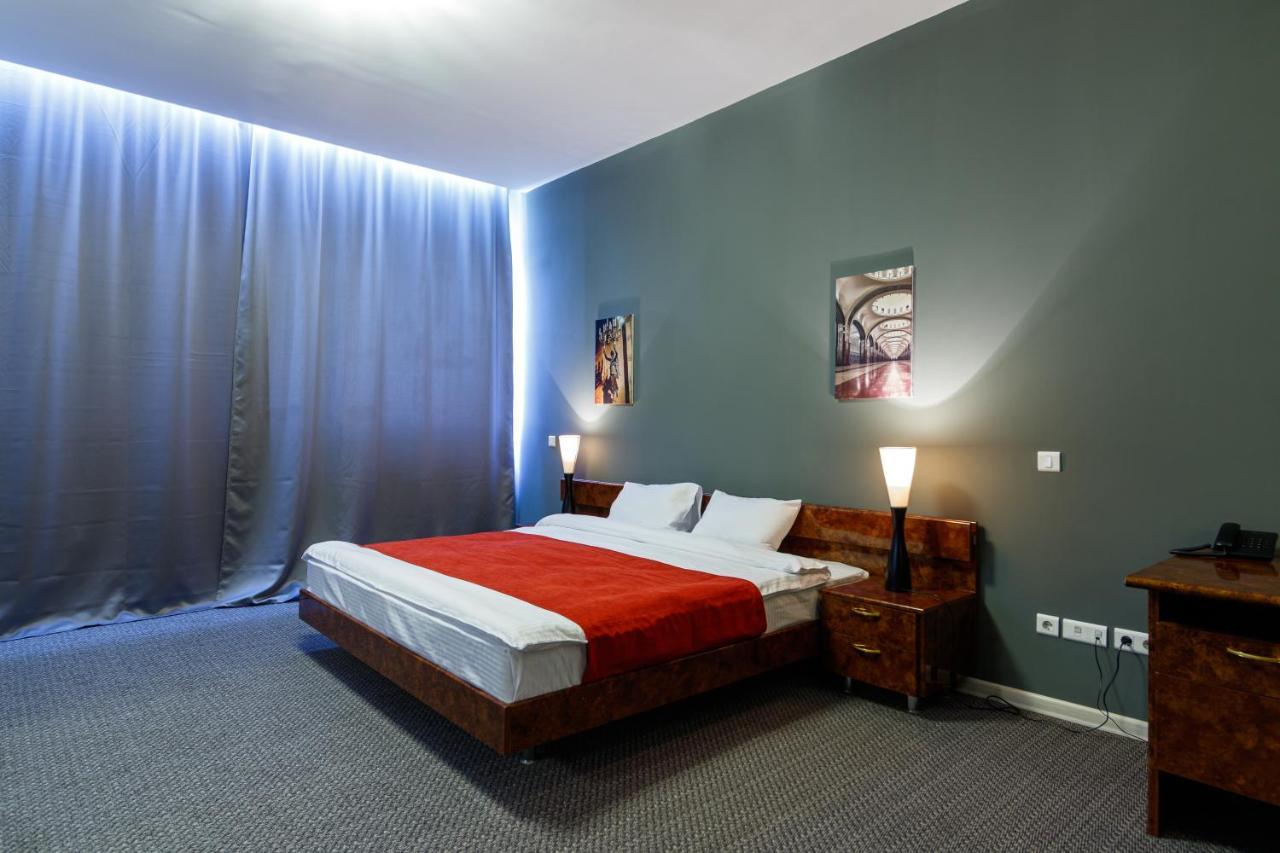 Moscow House Hotel Ереван Екстериор снимка